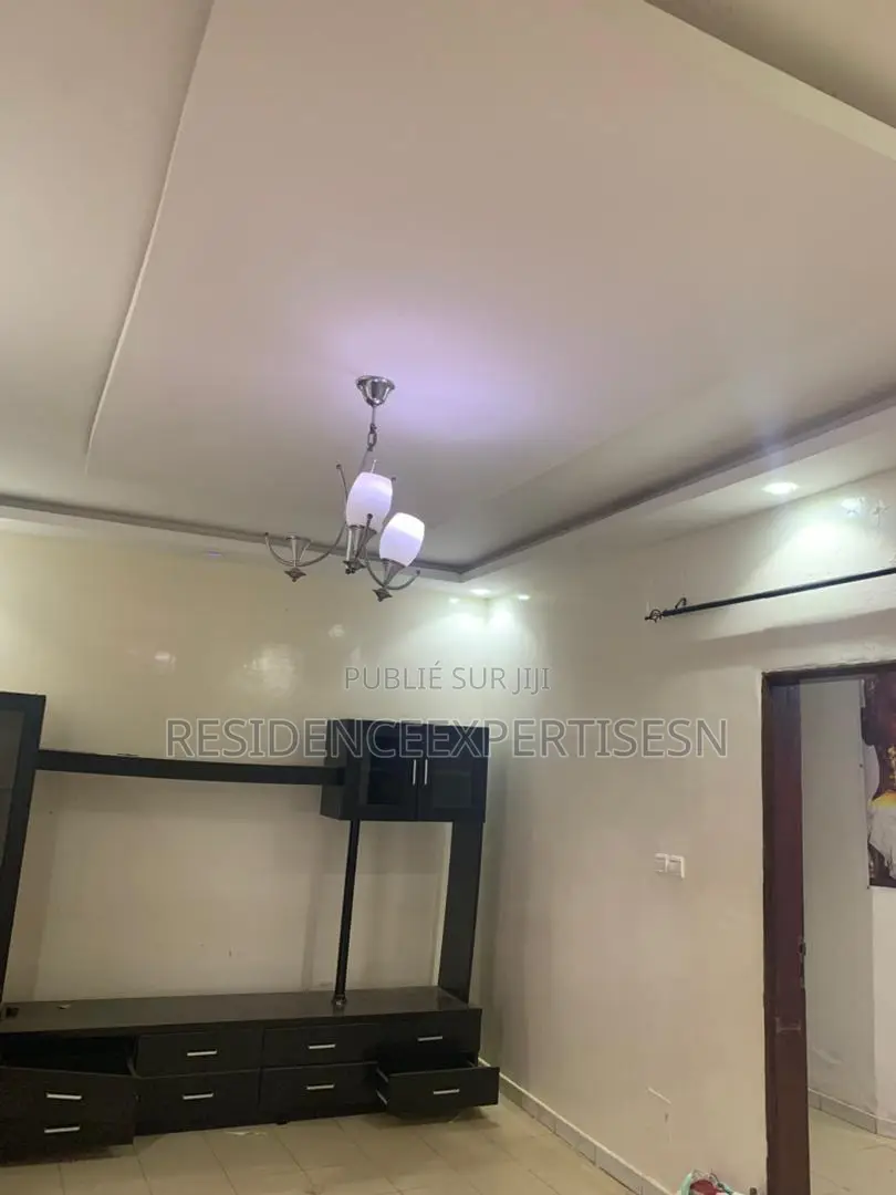 2chbre Appartement dans Ouakam à Louer