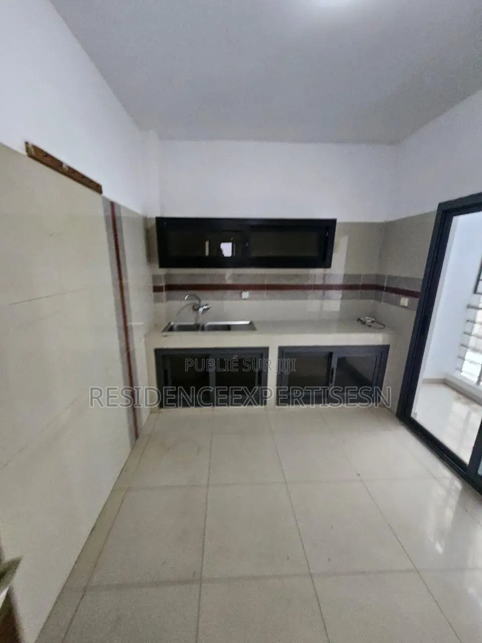 2chbre Appartement dans Ouakam à Louer