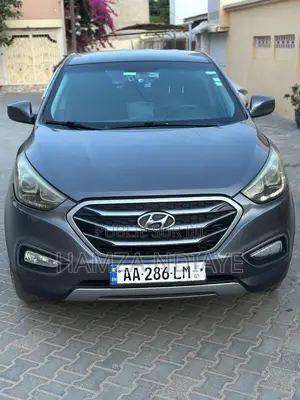 Photo - Hyundai Tucson 2015 Gris