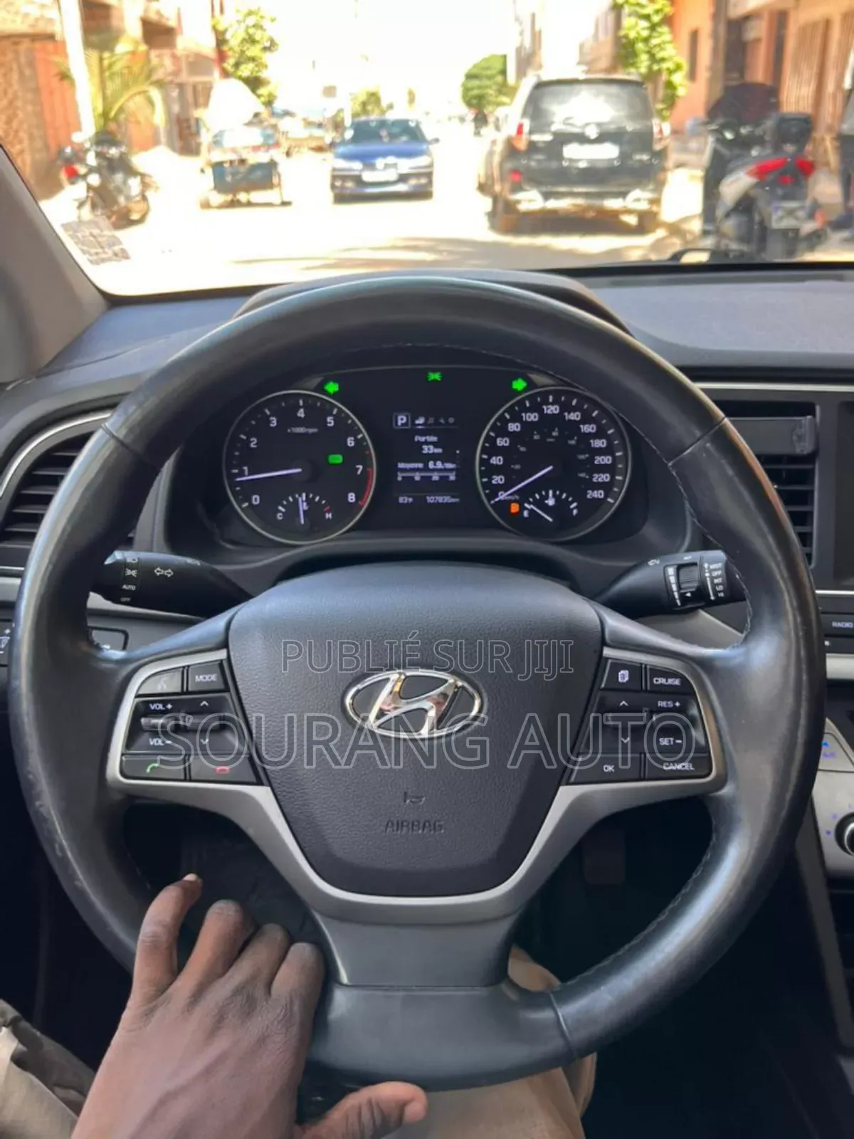 Hyundai Elantra Limited Sedan FWD (2.0L 4cyl 6A) 2017 Black