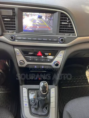 Hyundai Elantra Limited Sedan FWD (2.0L 4cyl 6A) 2017 Black