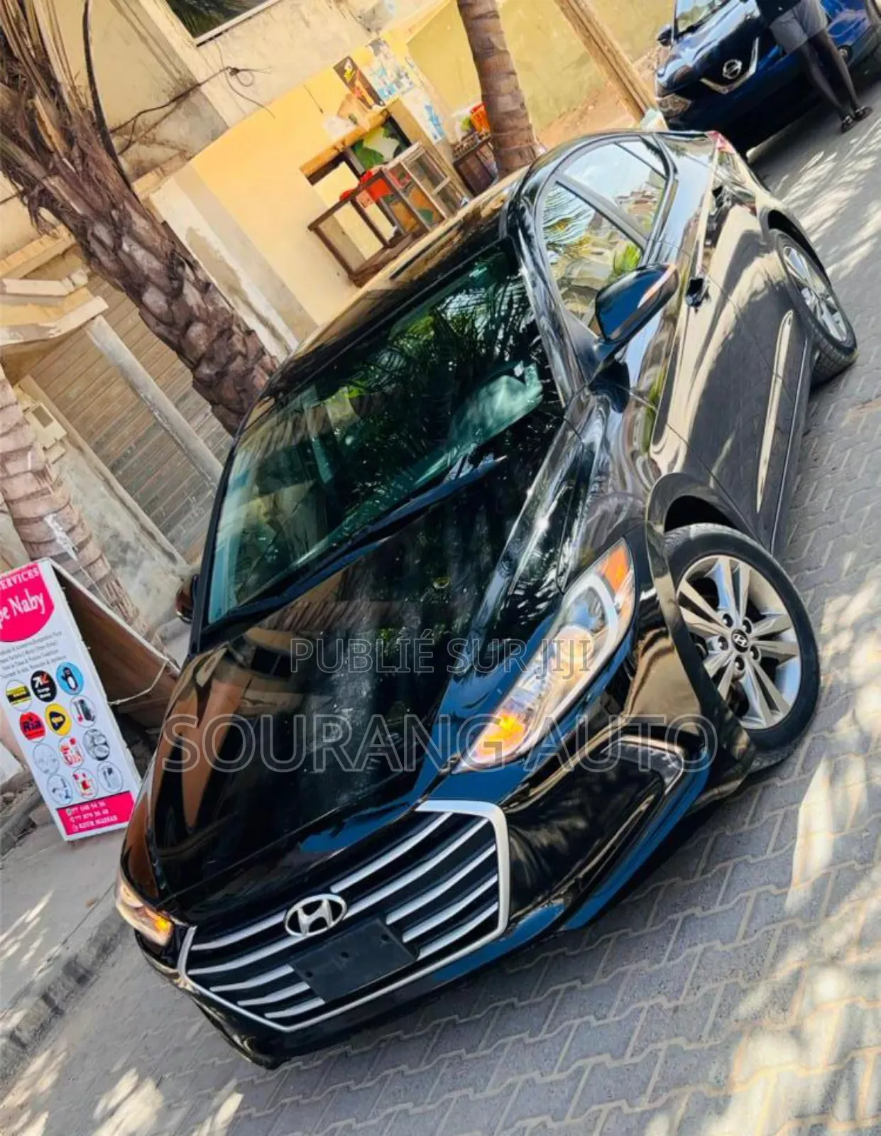 Hyundai Elantra Limited Sedan FWD (2.0L 4cyl 6A) 2017 Black