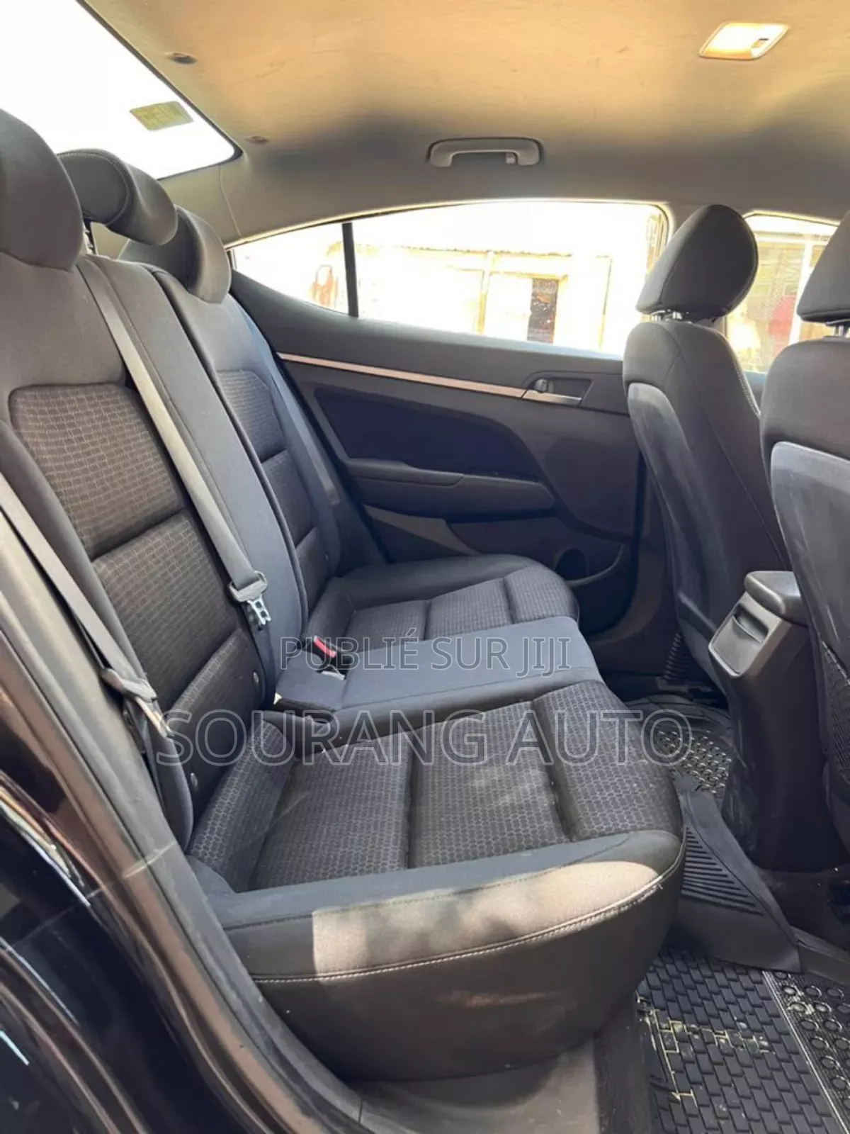 Hyundai Elantra Limited Sedan FWD (2.0L 4cyl 6A) 2017 Black