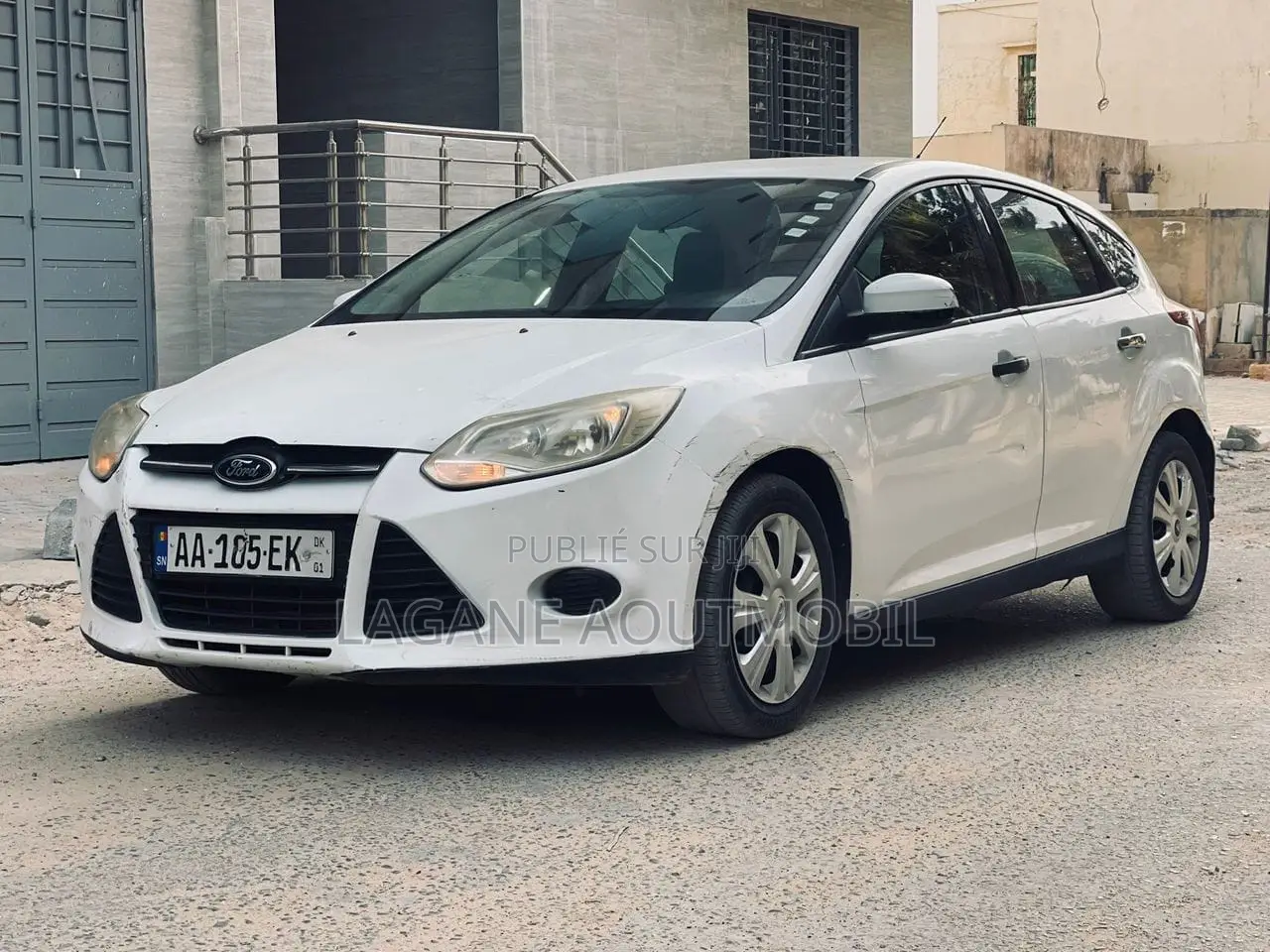 Ford Focus S Sedan FWD (2.0L 4cyl 5M) 2012 Blanc