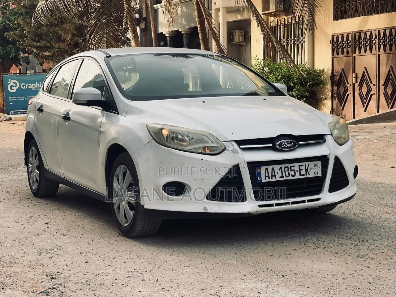 Ford Focus S Sedan FWD (2.0L 4cyl 5M) 2012 Blanc