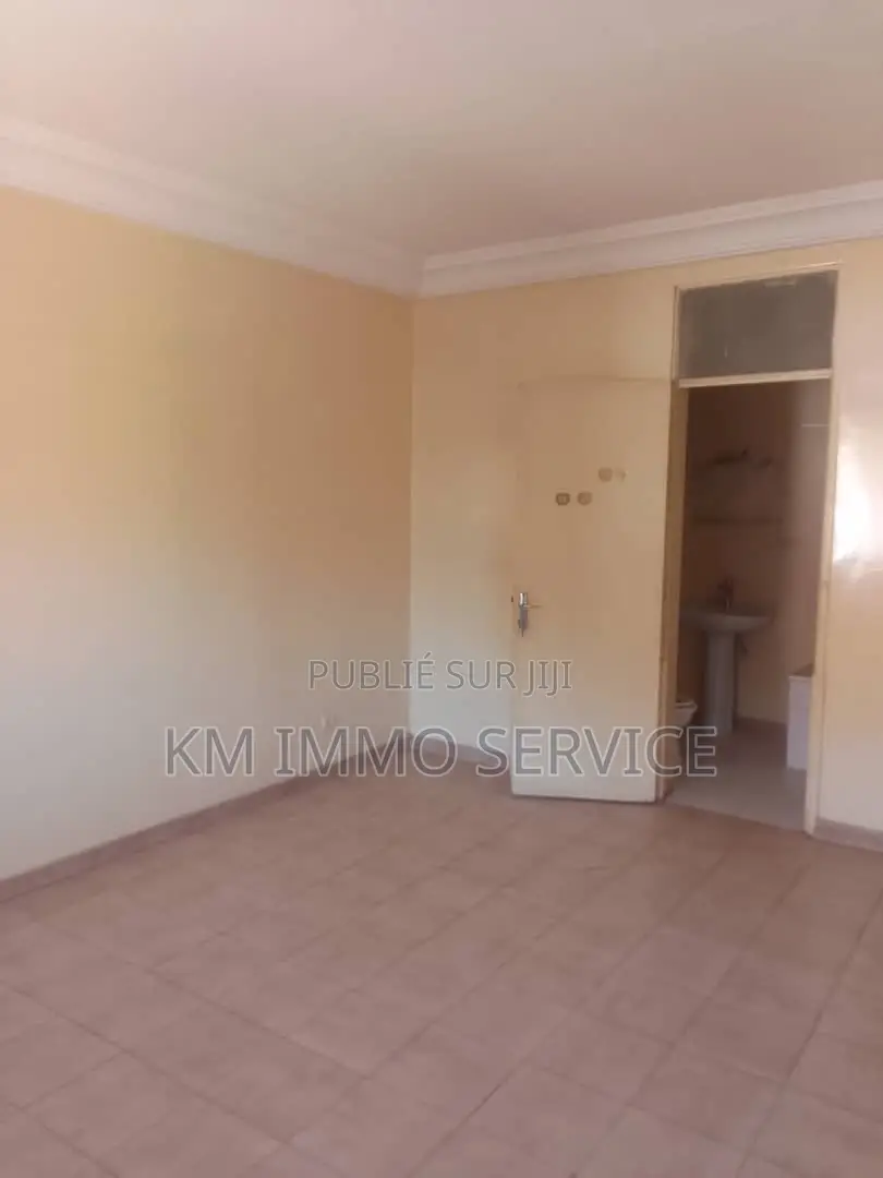 3chbre Appartement dans Mariste, Région de Dakar à Vendre