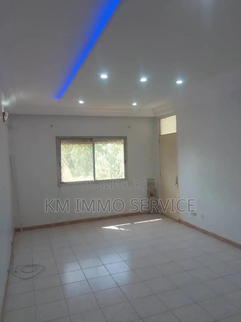 3chbre Appartement dans Mariste, Région de Dakar à Vendre