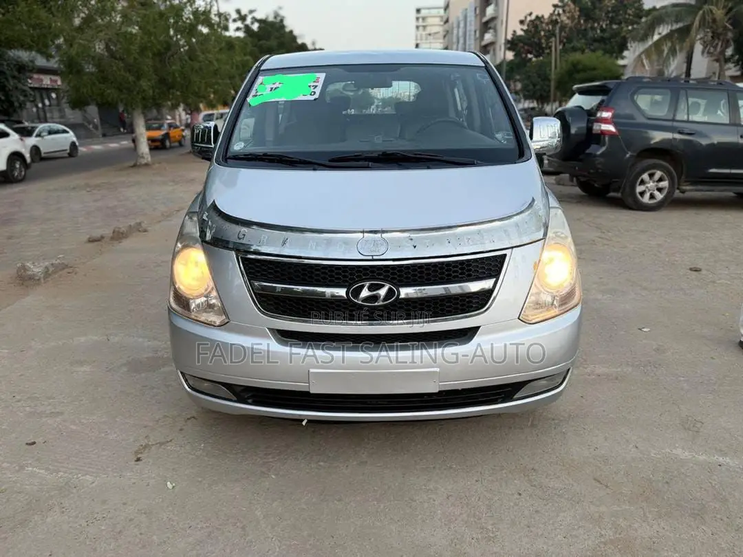 Hyundai Starex 2017 Gris