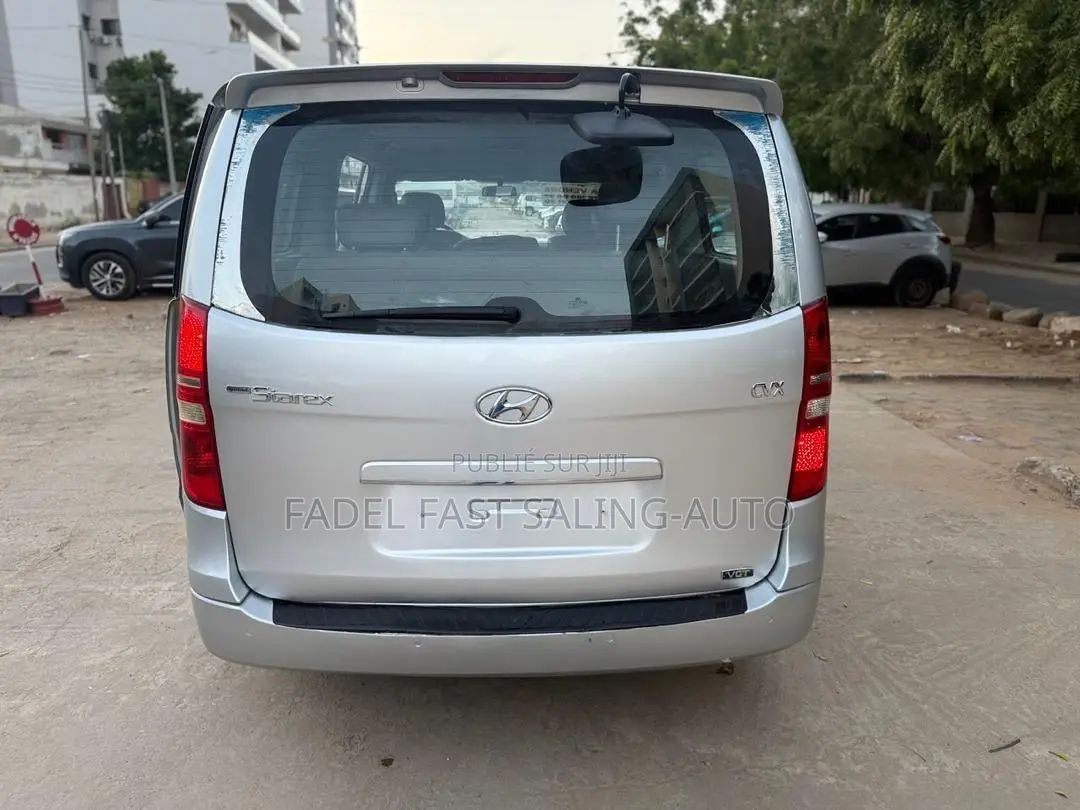 Hyundai Starex 2017 Gris