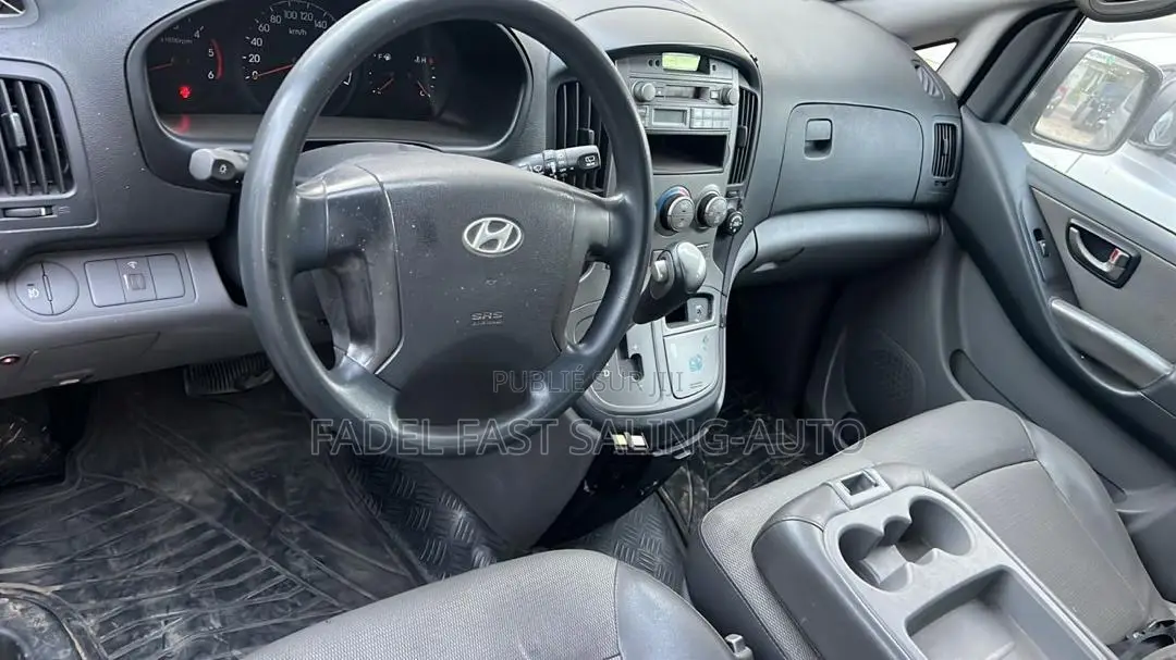 Hyundai Starex 2017 Gris