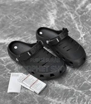 Sandale Crocs Et Yeezi Slides
