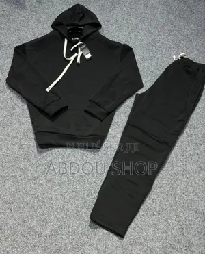 Ensemble Capuche Unique Unisexe Disponible