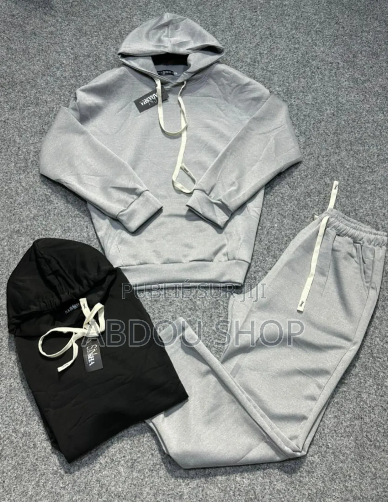 Ensemble Capuche Unique Unisexe Disponible