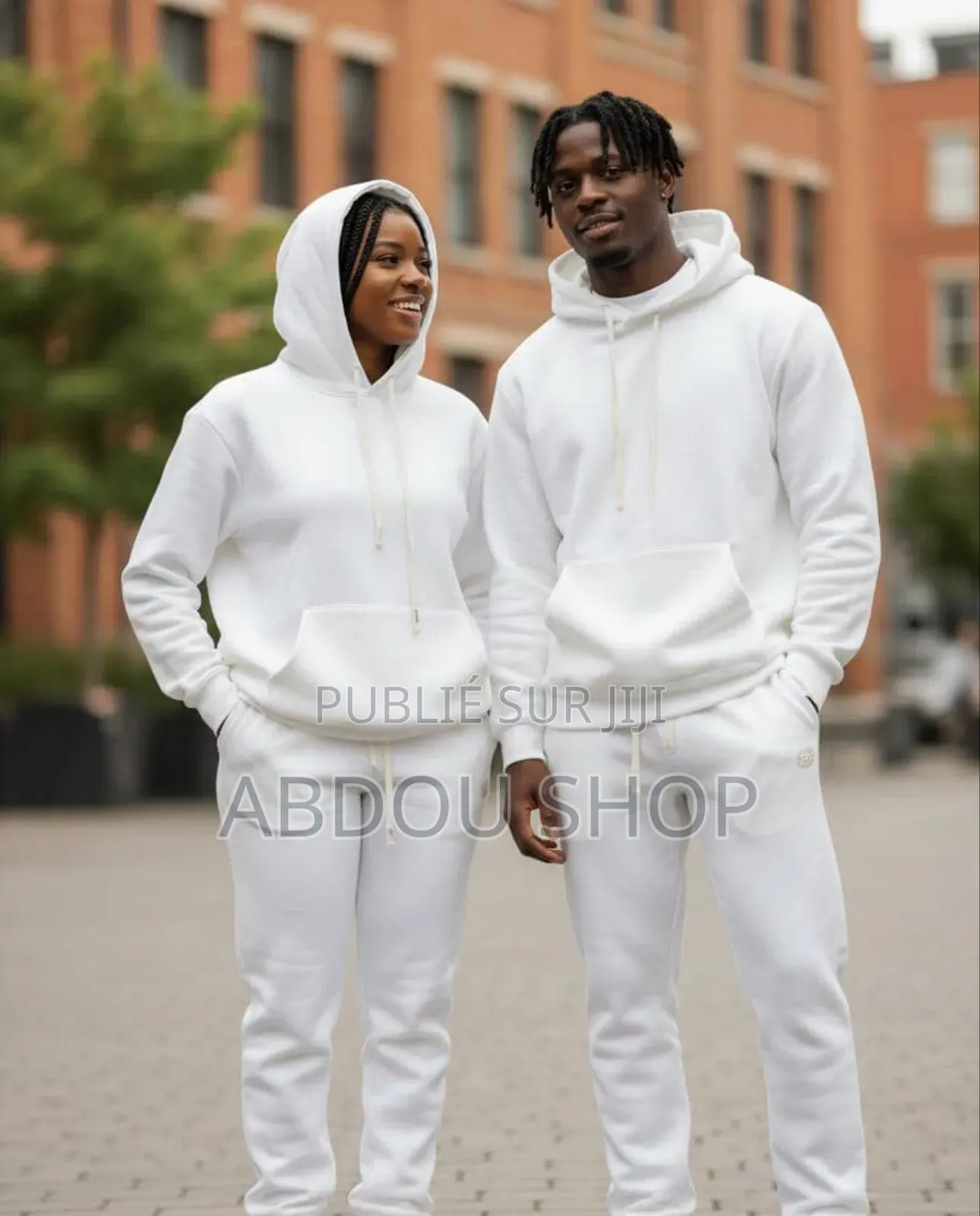 Ensemble Capuche Unique Unisexe Disponible