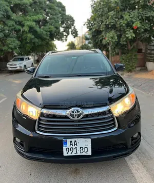 Toyota Highlander XLE V6 4x4 (3.5L 6cyl 6A) 2016 Black