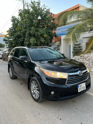Toyota Highlander XLE V6 4x4 (3.5L 6cyl 6A) 2016 Black
