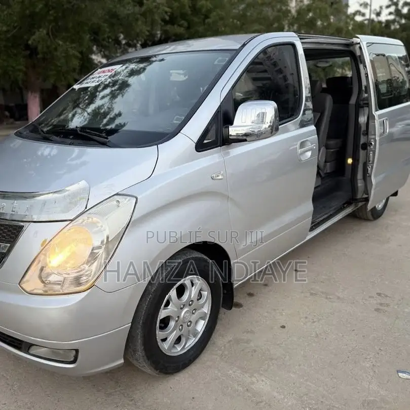 Hyundai Starex 2017 Gris