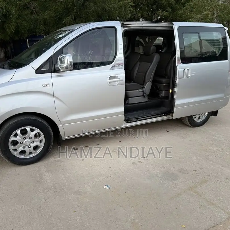 Hyundai Starex 2017 Gris