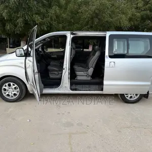 Hyundai Starex 2017 Gris