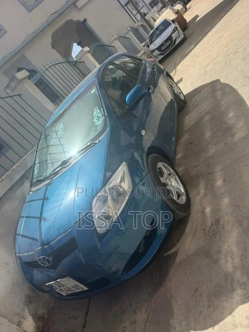 Toyota Auris 2009 Blue