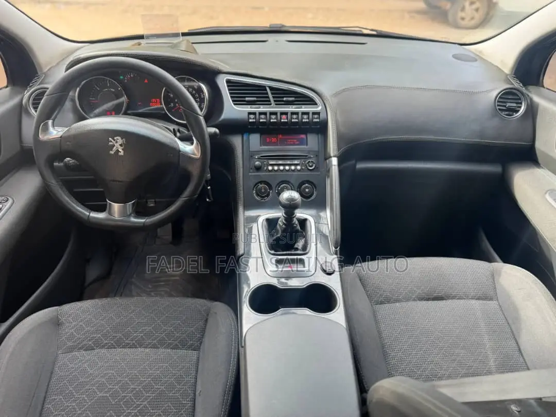 Peugeot 3008 2015 Gris