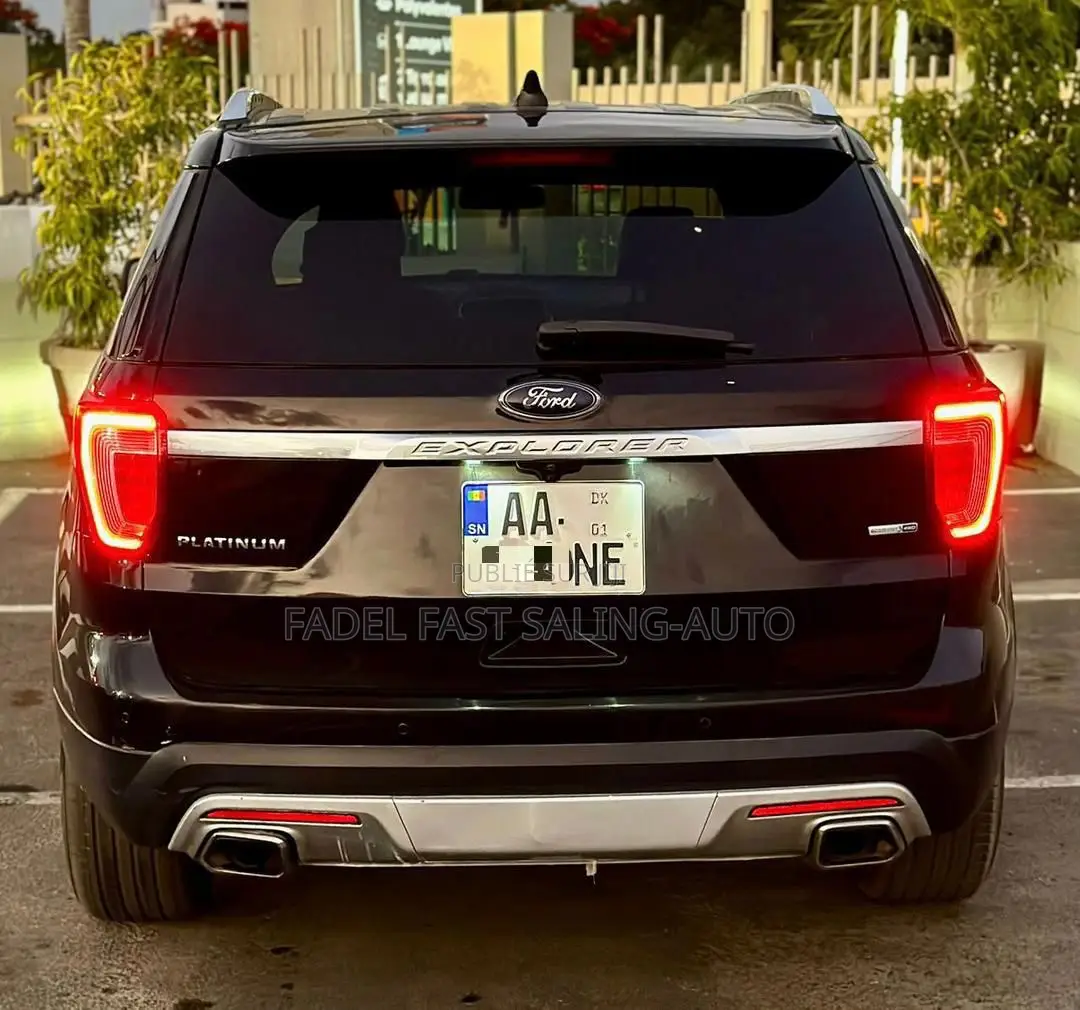 Ford Explorer Platinum 4dr 4x4 (3.5L 6cyl 6A) 2017 Black