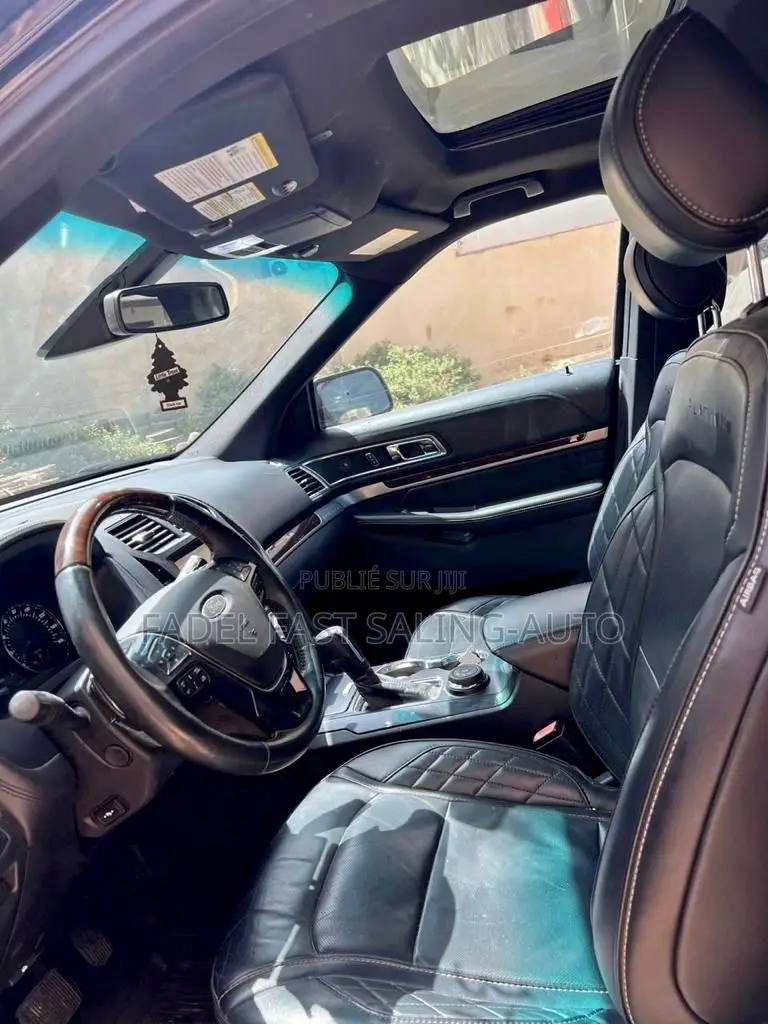 Ford Explorer Platinum 4dr 4x4 (3.5L 6cyl 6A) 2017 Black