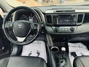 Toyota RAV4 2018 Gris