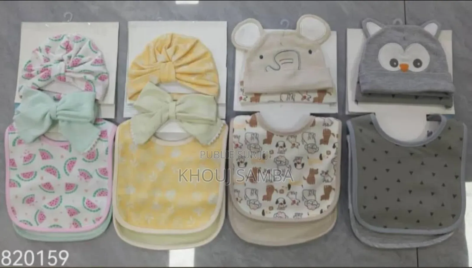 Lot Bonnet Bavoir Chauss