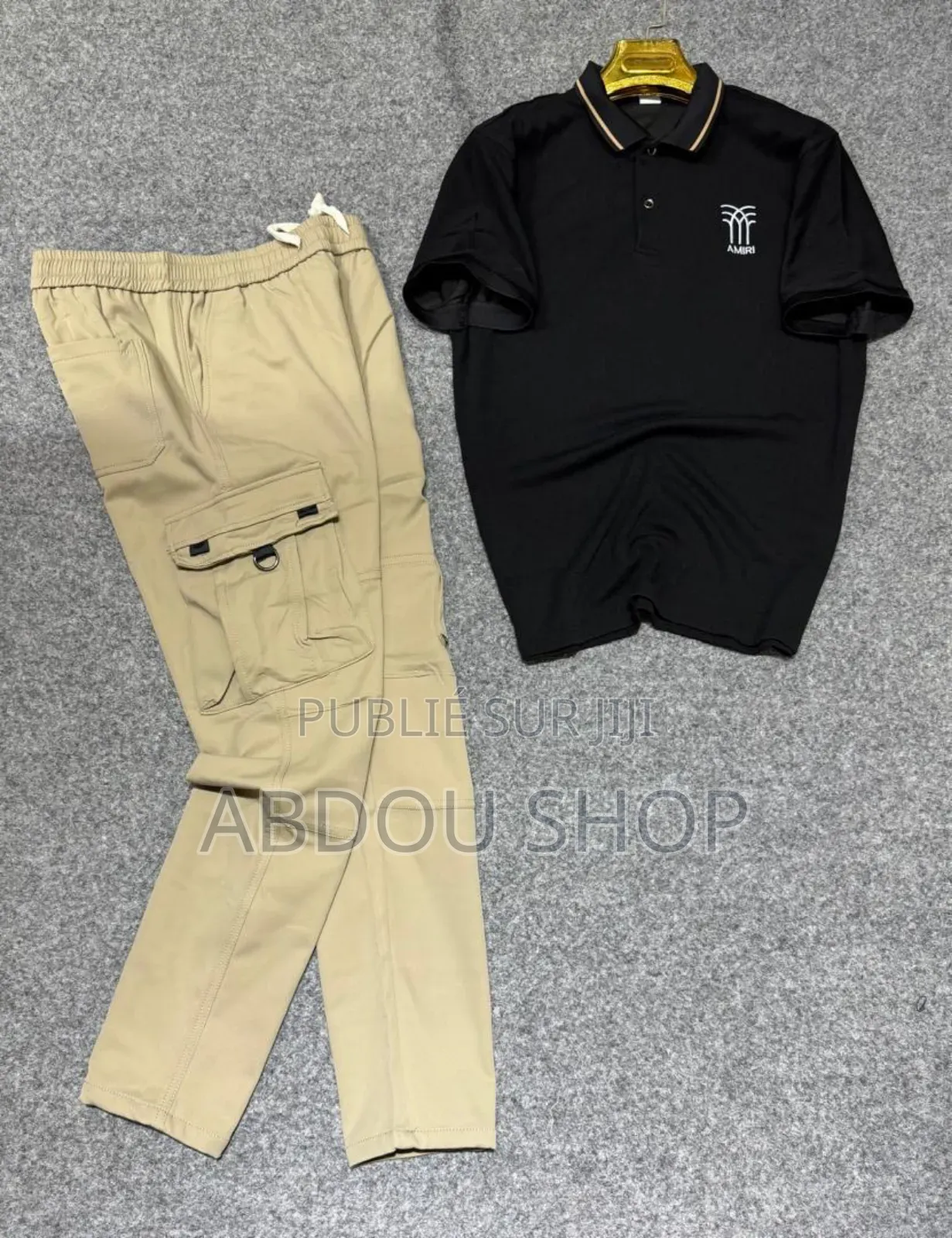 T-Shirts Et Pantalons Disponible