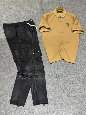 T-Shirts Et Pantalons Disponible