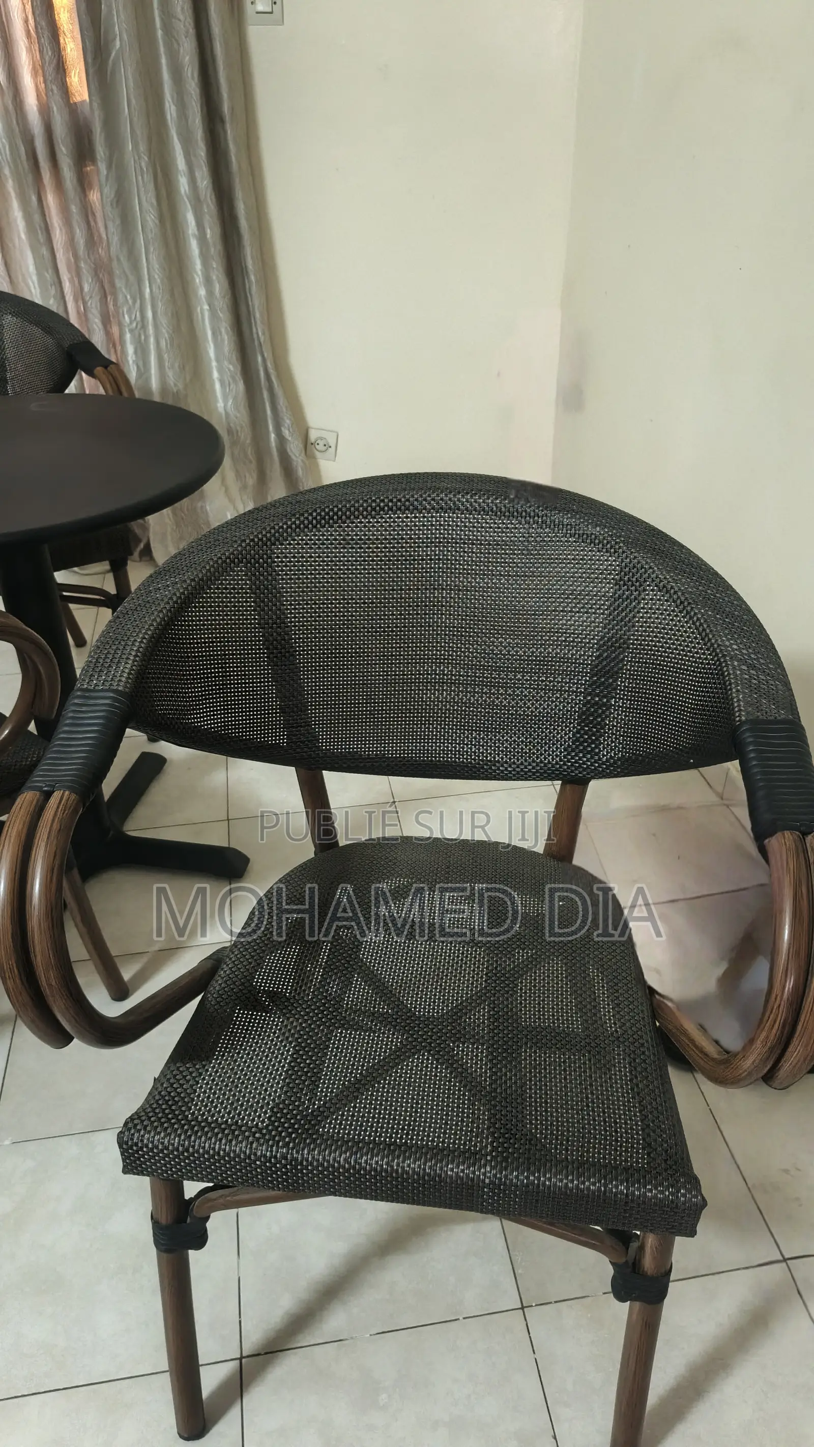 Table Terasse + 3 Chaises en Rotin