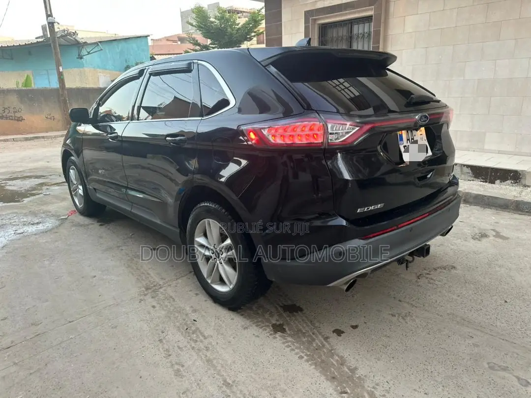 Ford Edge SEL 4dr FWD (2.0 4cyl 6A) 2016 Noir Mat