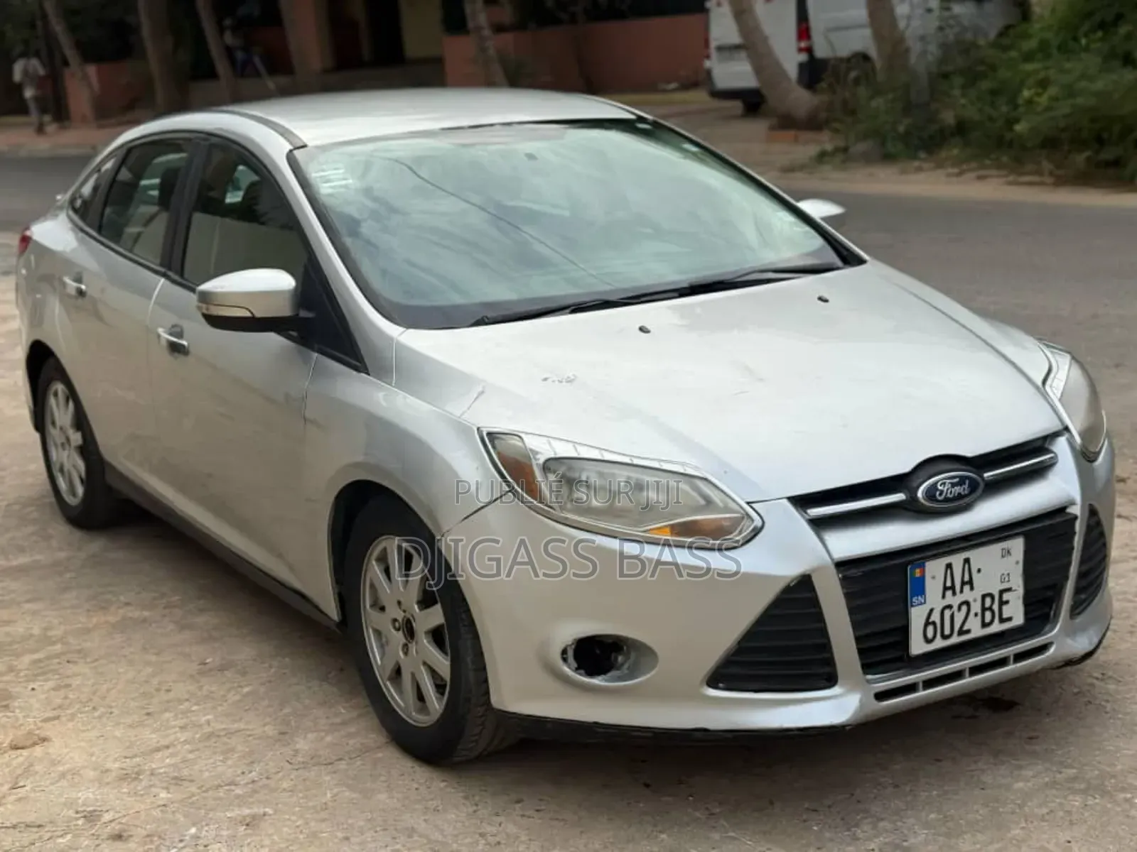 Ford Focus 2013 Blanc cassé