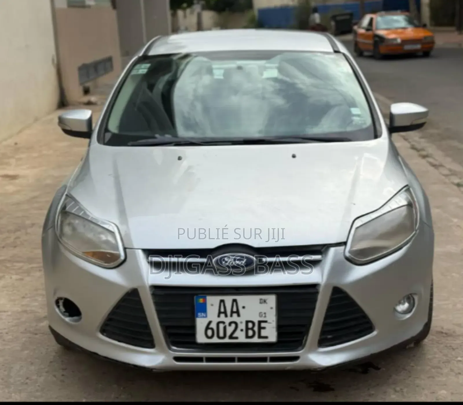 Ford Focus 2013 Blanc cassé