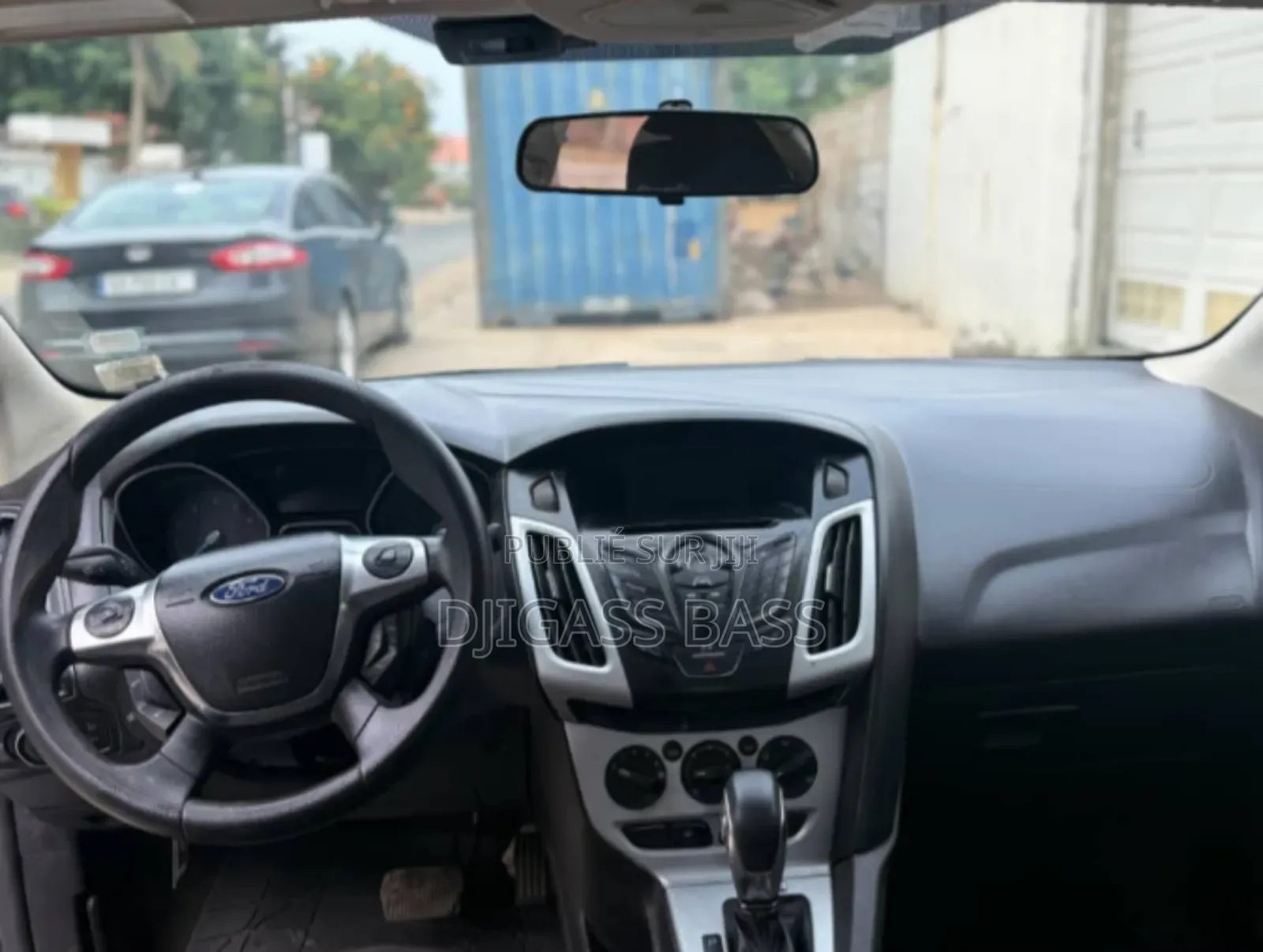 Ford Focus 2013 Blanc cassé