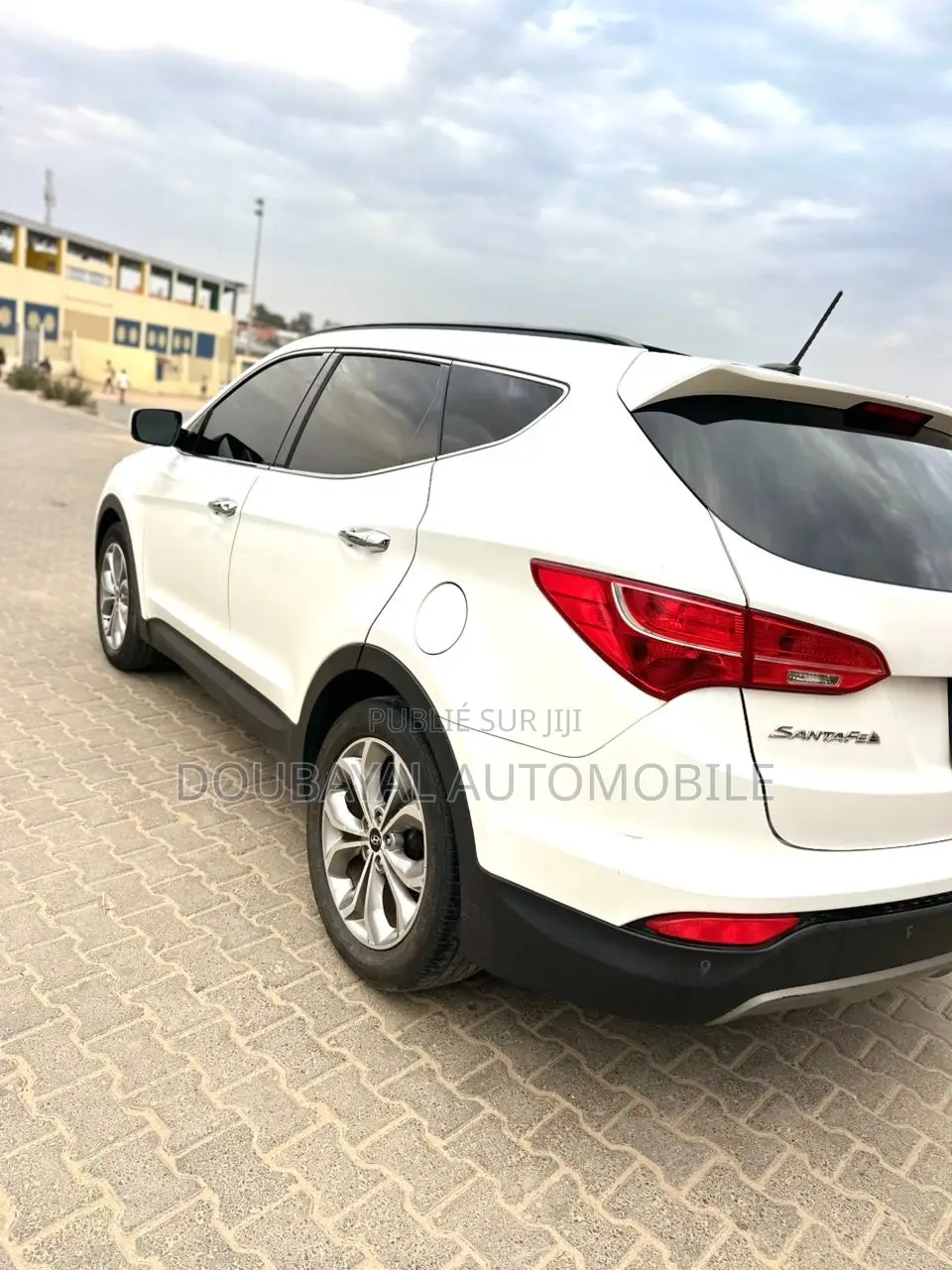 Hyundai Santa Fe SE AWD 2016 Black