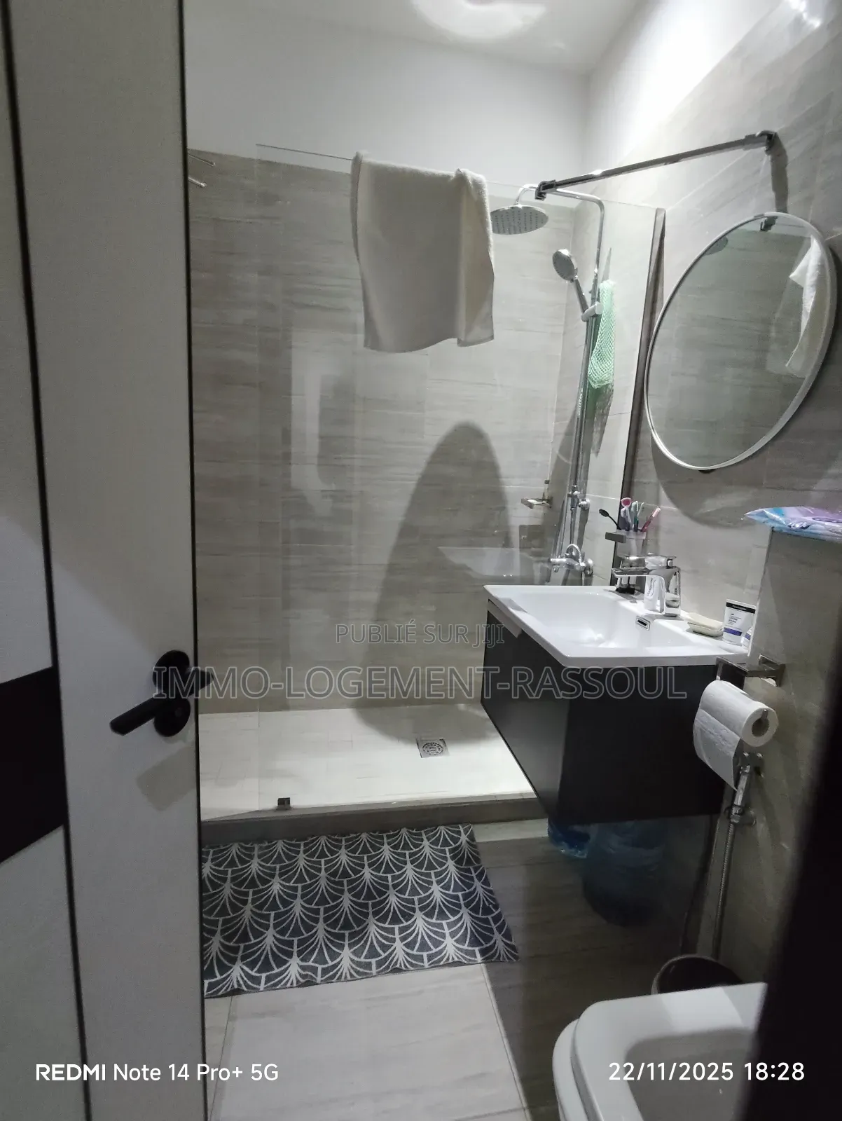 Furnished 3chbre Appartement dans , Almadies à Vendre