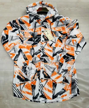 Photo - Chemise Madres Capuche Disponible