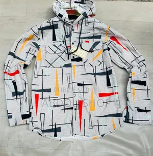 Chemise Madres Capuche Disponible