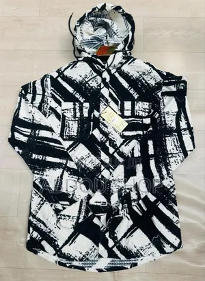 Chemise Madres Capuche Disponible