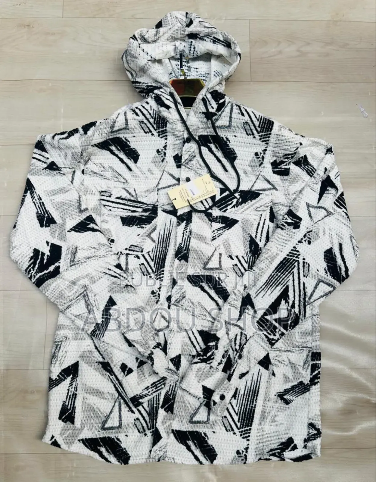 Chemise Madres Capuche Disponible