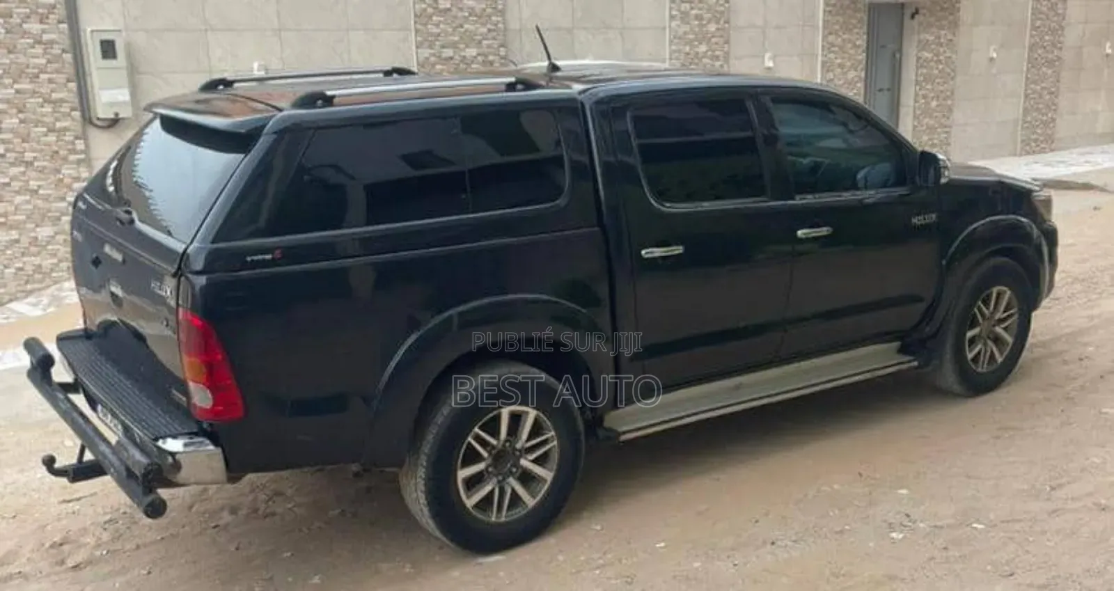 Toyota Hilux 2012 Black