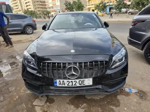 Photo - Mercedes-Benz C-Class 2015 Black