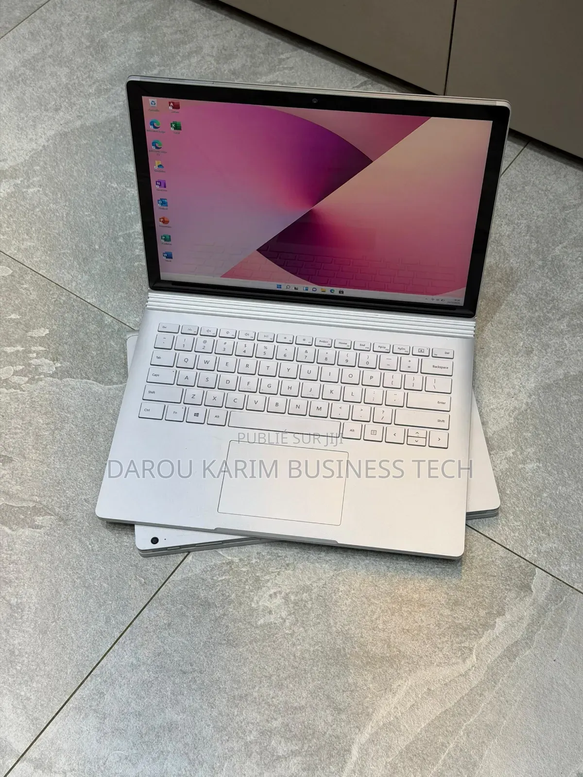 New Microsoft Surface Book 3 16GB Intel Core I7 SSD 256GB