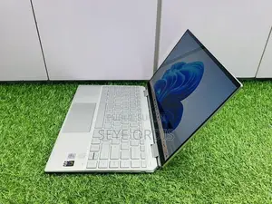 Photo - Ordinateur Portable HP Spectra 13 8GB Intel Core I5 SSD 512GB