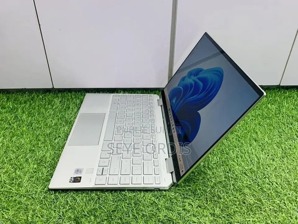 Ordinateur Portable HP Spectra 13 8GB Intel Core I5 SSD 512GB