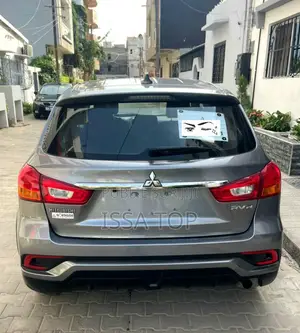Mitsubishi RVR 2019 Gris