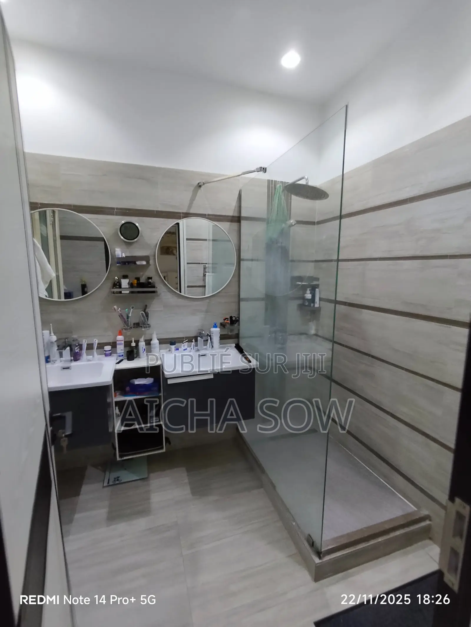 Furnished 3chbre Appartement dans Immo Logement, Almadies à Vendre