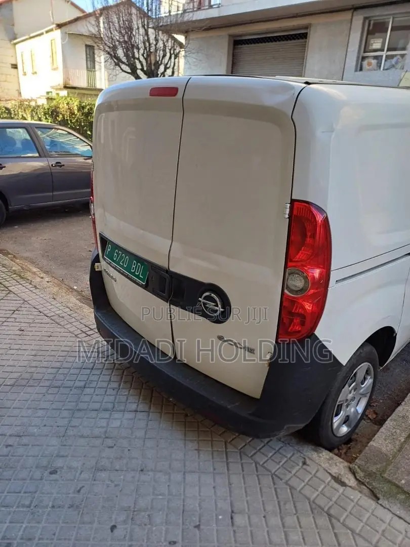 Opel Omega 2018 Blanc